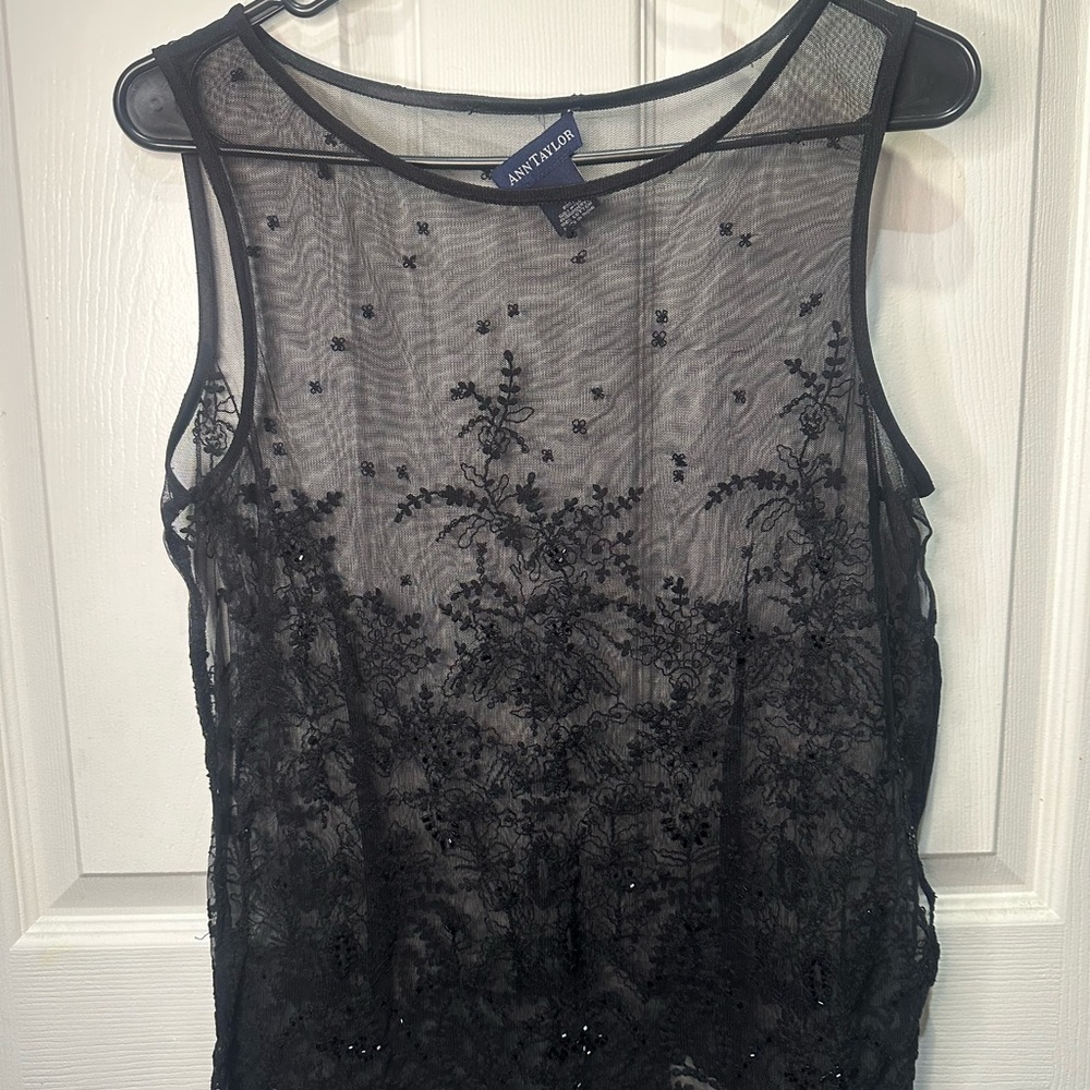 Ann Taylor Sheer Black Sheer Sleeveless Floral Embroidered Blouse Woman’s Size12 - Picture 4 of 6